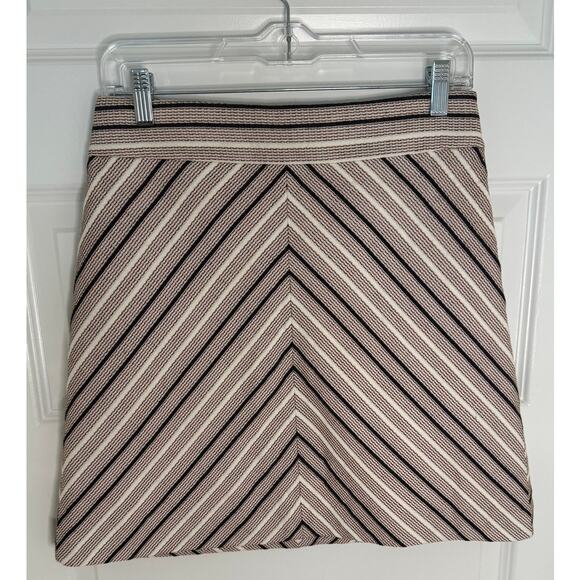 LOFT Chevron Stripe Textured A-Line Skirt Size 4 Tan Black Pink Lined Mini Skirt - Picture 1 of 5